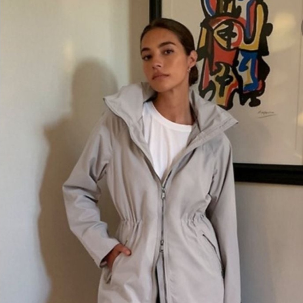 The Group Babaton Raindrop JACKET ** Green